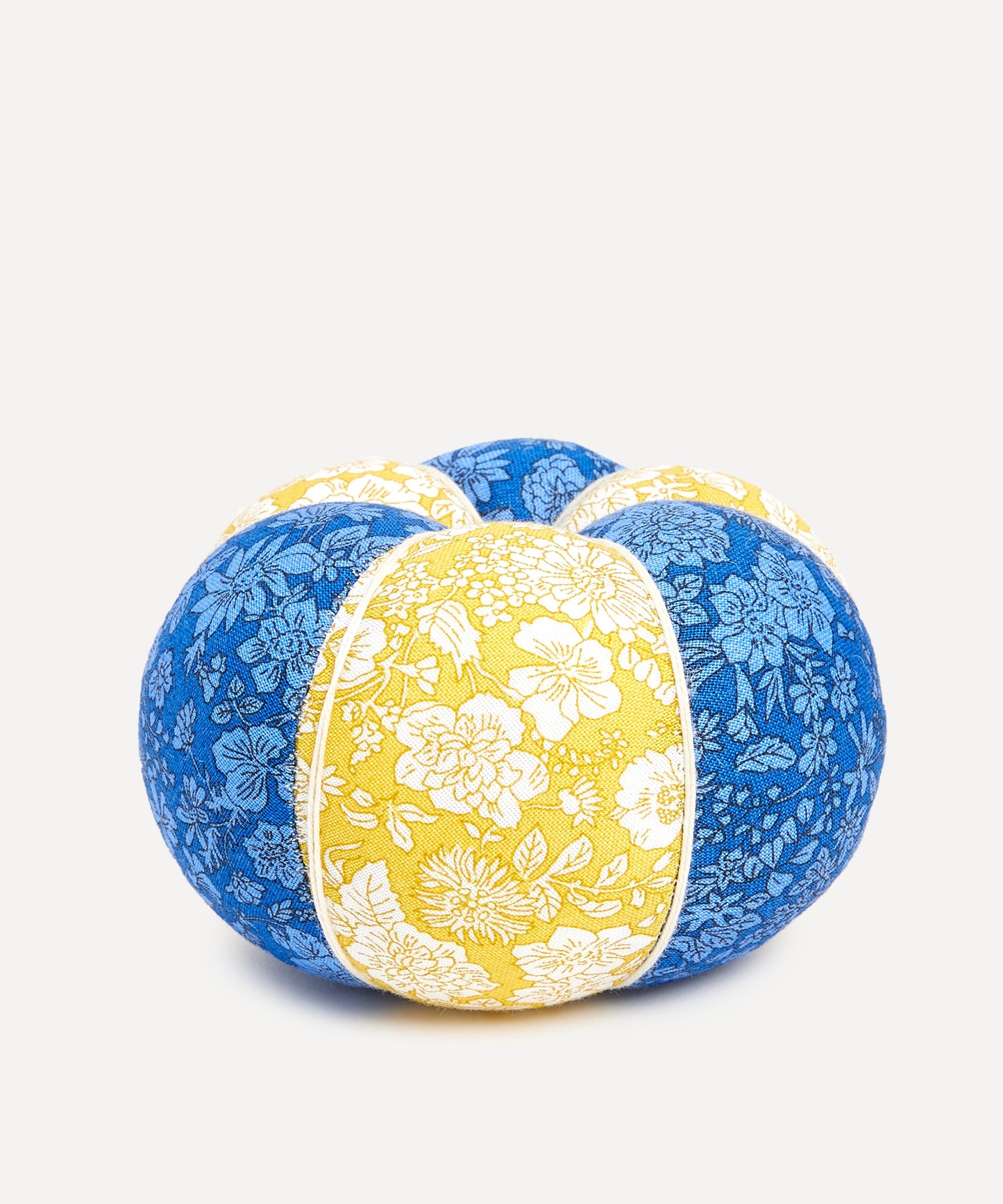 Liberty Round Pin Cushion C