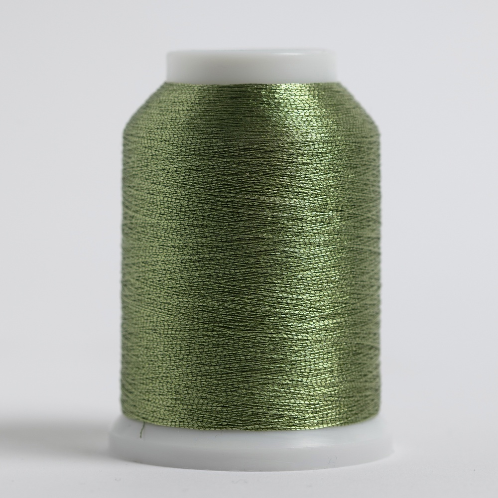 #024 GREEN APPLE Superior Metallic 1090 yds.