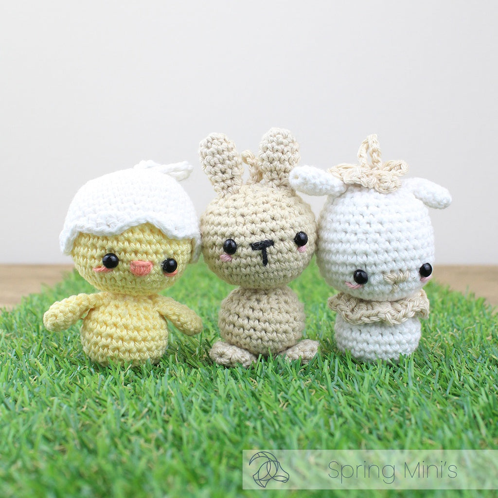 Mini Chick Ornament Crochet Kit